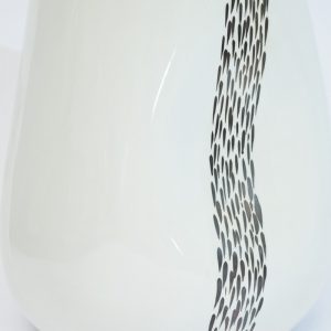 Vaso in ceramica grande colore bianco e oro particolare